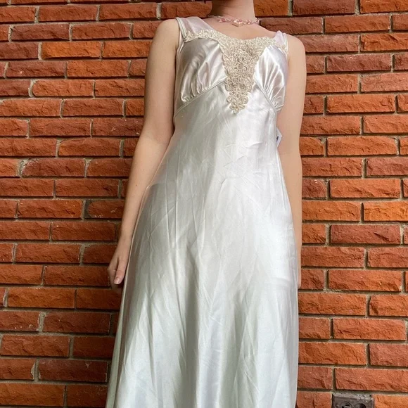 SOLD Vintage satin lace slip dress - Picture 11 of 15